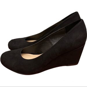 Lauren Blakwell Women’s Gilly Black Pump